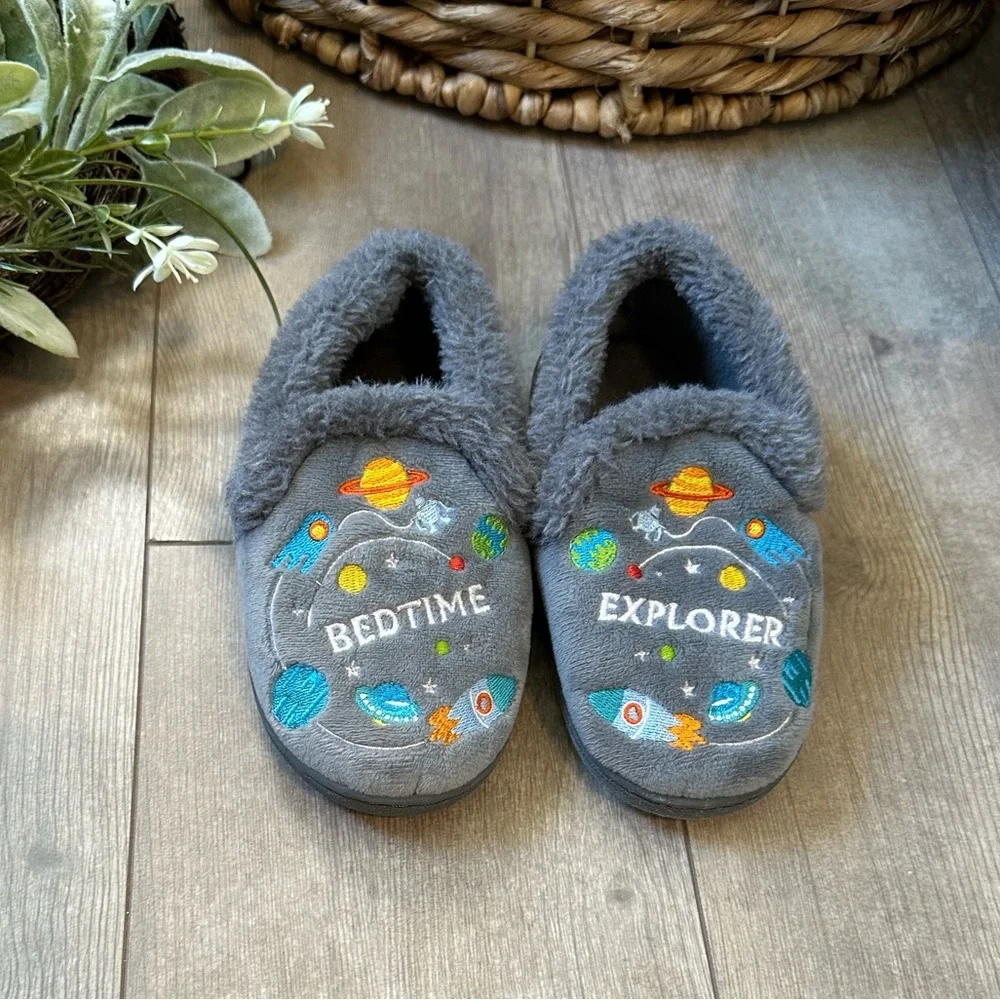 Gray Bedtime Explorer Slippers Toddler Aline Slippers Size 9/10